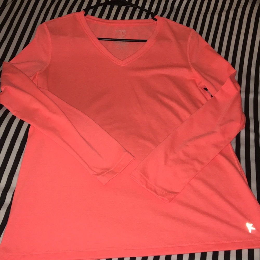 Danskin workout top! Never worn ⚠️